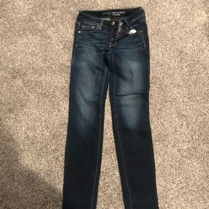 NWOT AMERICAN EAGLE SIZE 0 STRETCH SKINNY JEANS